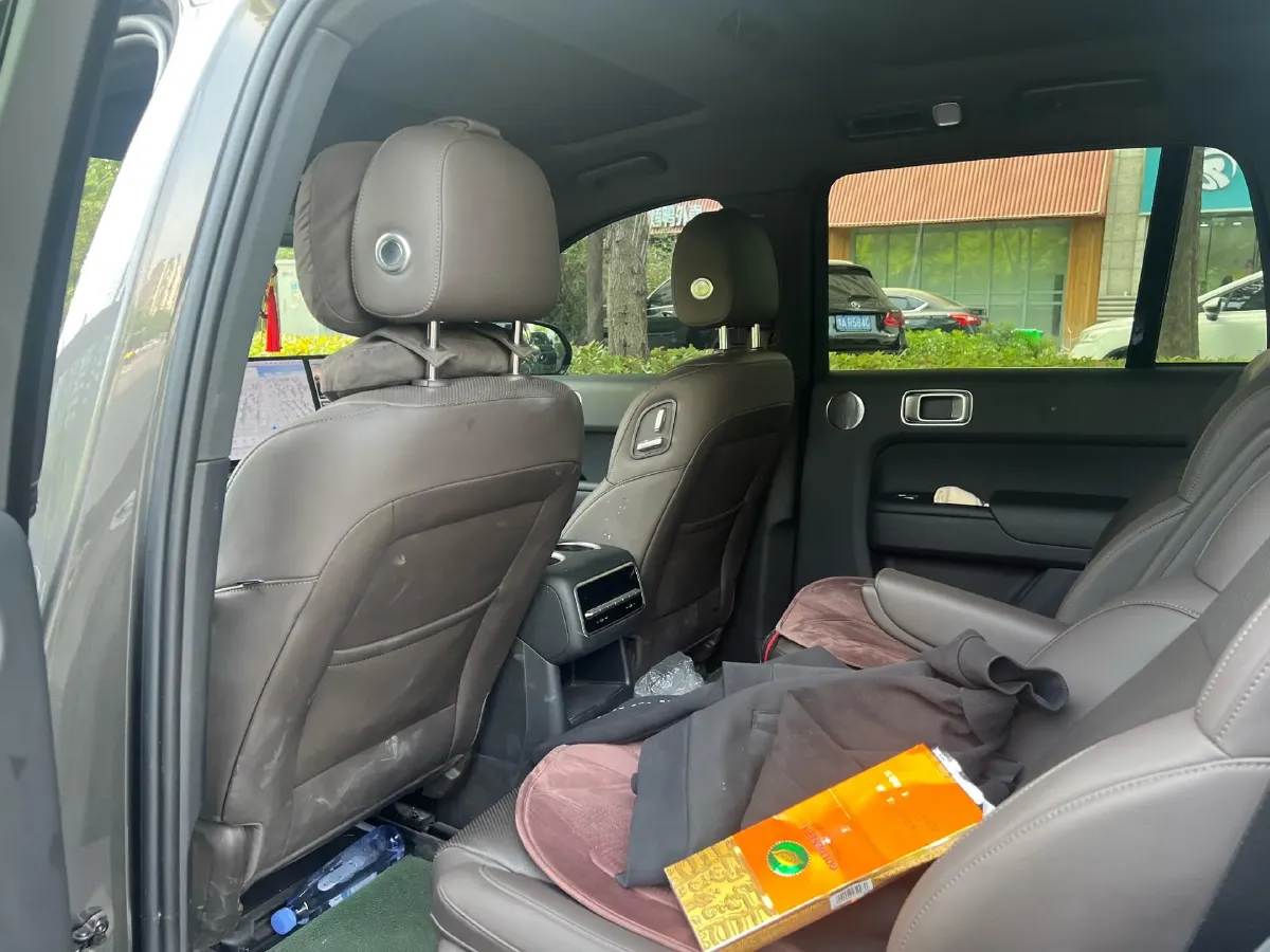 2023 Li L8 Range Extended 154HP REEV 40.9KWH,autocango,china used car exporter,china ev exporter,chinese used car exporter,chinese used ev exporter