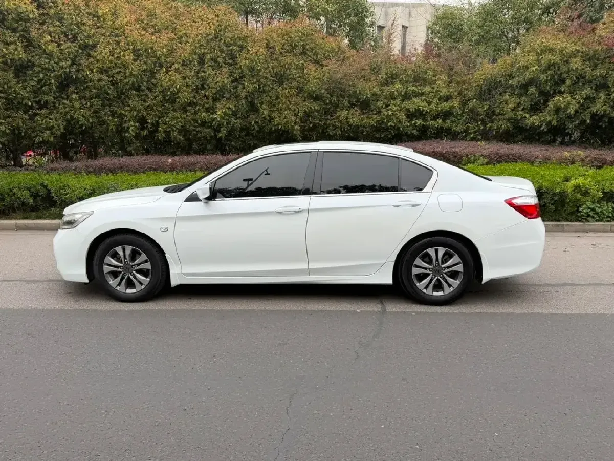 2015 Honda Accord 2.0L 155HP L4 CVT,autocango,china used car exporter,china ev exporter,chinese used car exporter,chinese used ev exporter