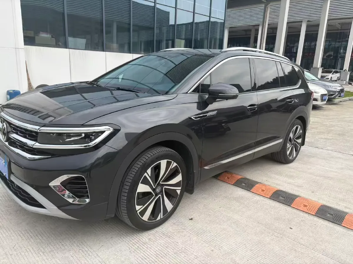 2024 Volkswagen Talagon 2.0T 220HP L4 7DCT,autocango,china used car exporter,china ev exporter,chinese used car exporter,chinese used ev exporter