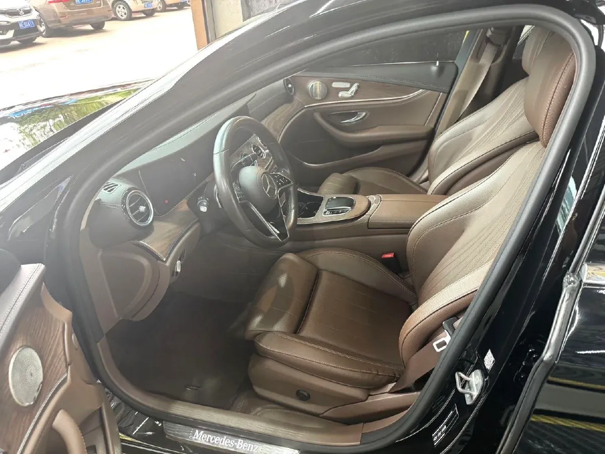 2022 Mercedes-Benz E Class 2.0T 258HP L4 9AT,autocango,china used car exporter,china ev exporter,chinese used car exporter,chinese used ev exporter