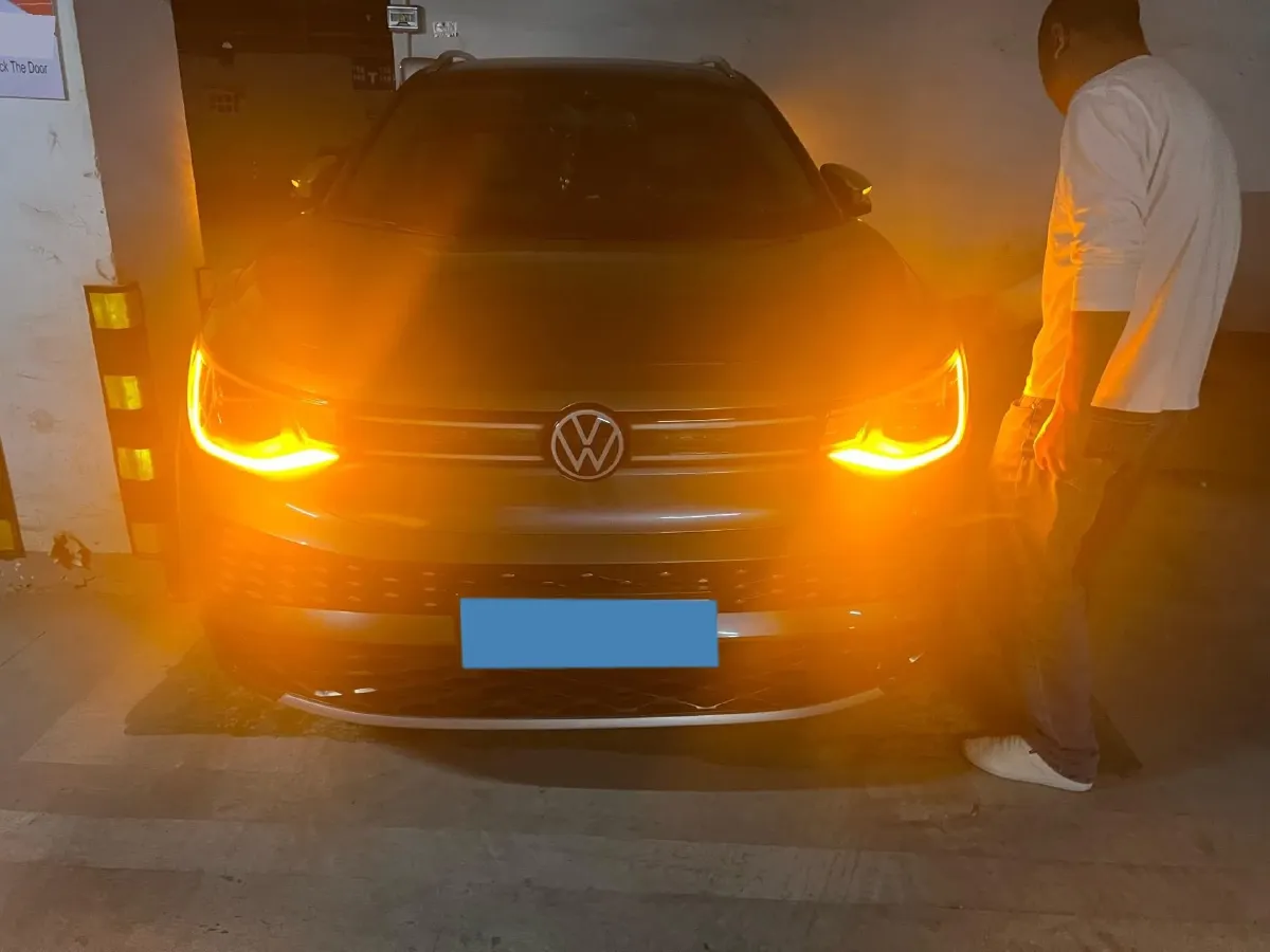 2021 Volkswagen ID.6 Crozz BEV 84.8KWH,autocango,china used car exporter,china ev exporter,chinese used car exporter,chinese used ev exporter