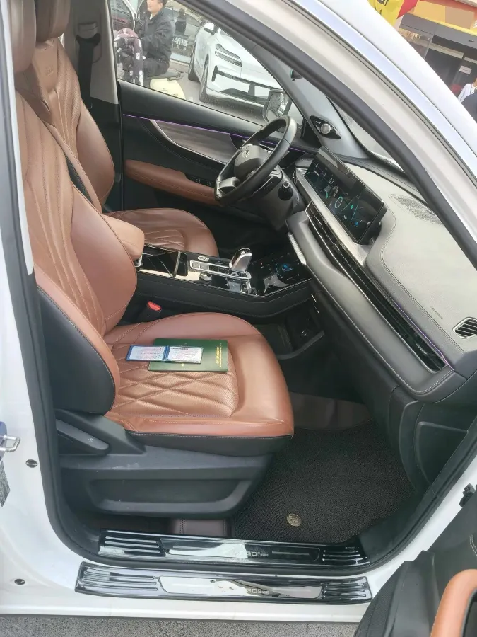 2021 Chery Tiggo 8 Plus 1.6T 197HP L4 7DCT,autocango,china used car exporter,china ev exporter,chinese used car exporter,chinese used ev exporter