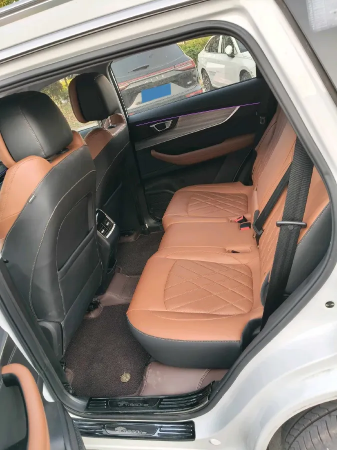 2021 Chery Tiggo 8 Plus 1.6T 197HP L4 7DCT,autocango,china used car exporter,china ev exporter,chinese used car exporter,chinese used ev exporter