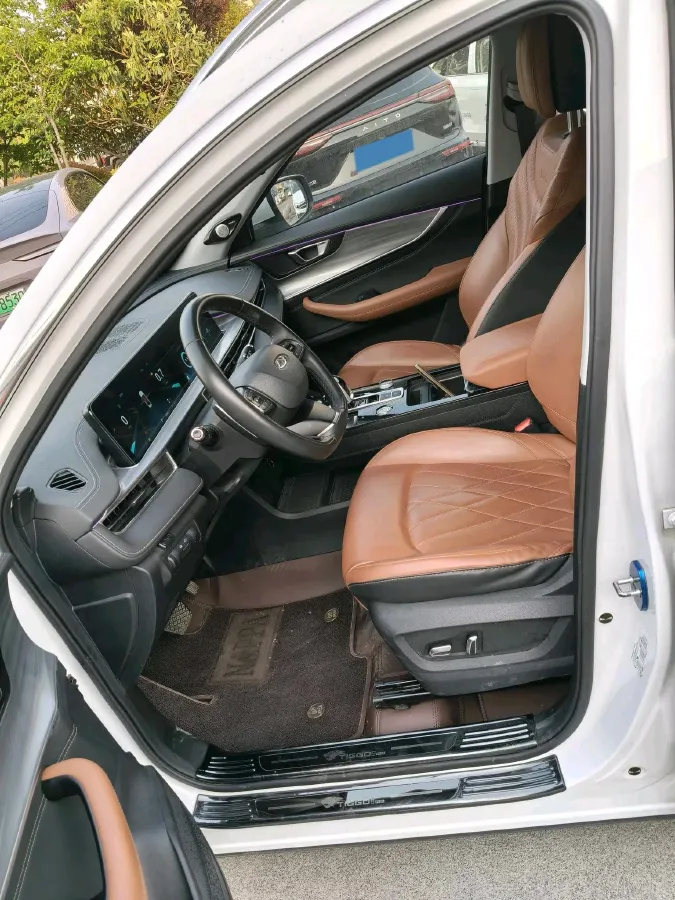 2021 Chery Tiggo 8 Plus 1.6T 197HP L4 7DCT,autocango,china used car exporter,china ev exporter,chinese used car exporter,chinese used ev exporter