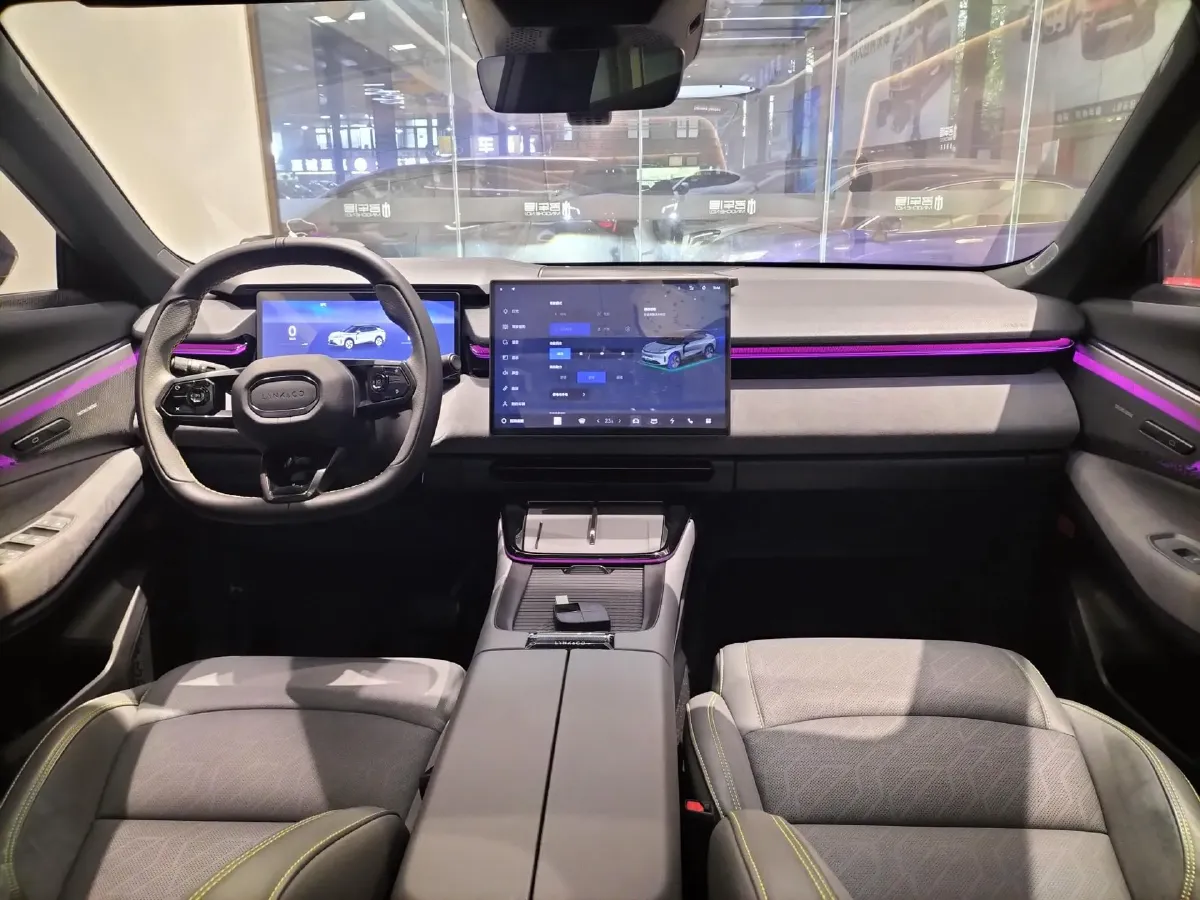 2025 LYNK&CO 08 EM-P 1.5T 163HP L4 3DHT PHEV 21.2KWH,autocango,china used car exporter,china ev exporter,chinese used car exporter,chinese used ev exporter