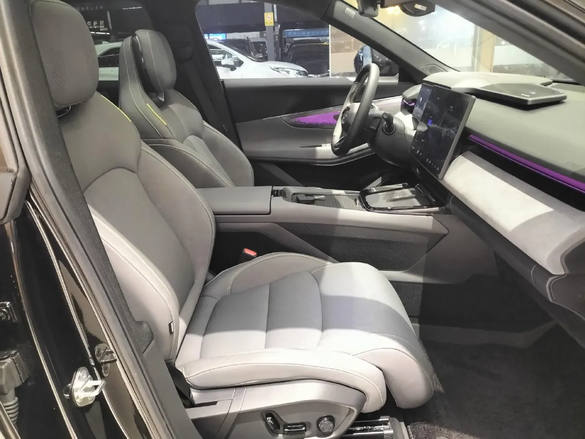 2025 LYNK&CO 08 EM-P 1.5T 163HP L4 3DHT PHEV 21.2KWH,autocango,china used car exporter,china ev exporter,chinese used car exporter,chinese used ev exporter