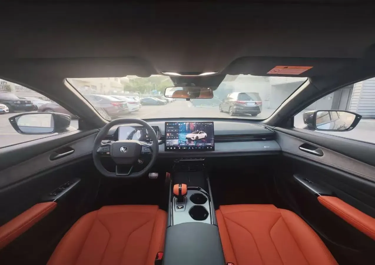 2025 ChangAn UNI-V 1.5T 192HP L4 7DCT,autocango,china used car exporter,china ev exporter,chinese used car exporter,chinese used ev exporter