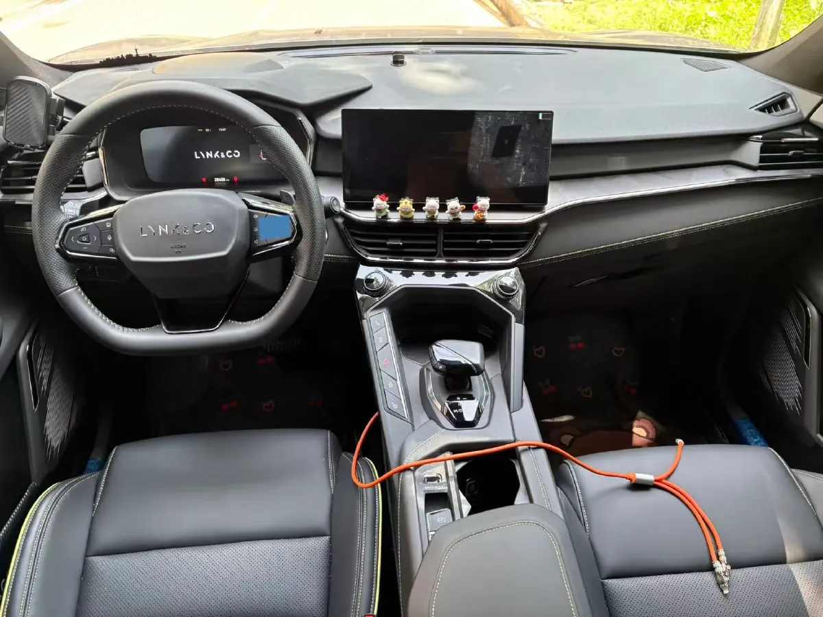 2023 LYNK&CO 06 1.5T 181HP L4 7DCT,autocango,china used car exporter,china ev exporter,chinese used car exporter,chinese used ev exporter