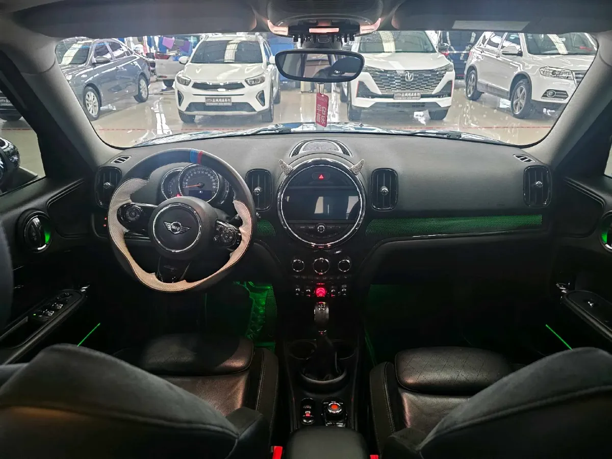 2017 MINI COUNTRYMAN 1.5T 136HP L3 8AT,autocango,china used car exporter,china ev exporter,chinese used car exporter,chinese used ev exporter