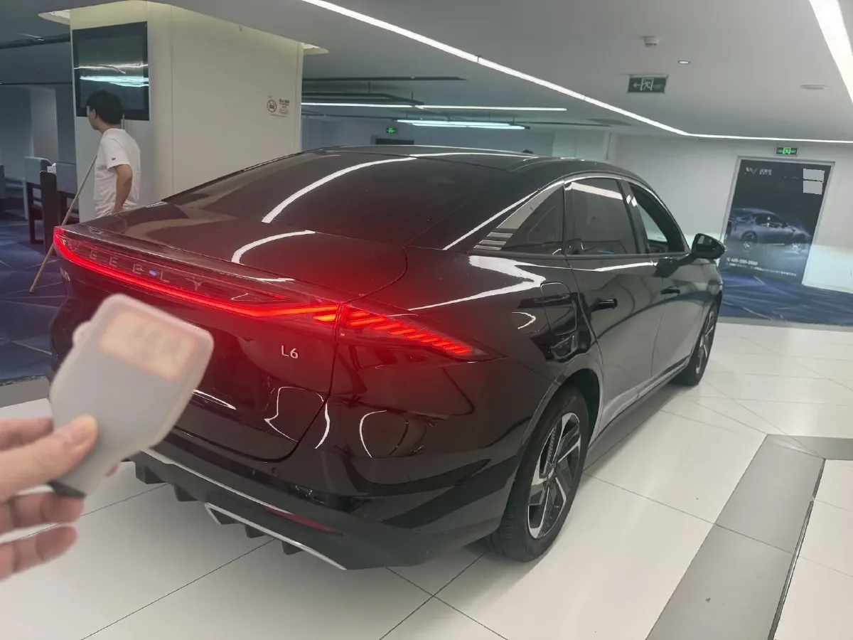 2023 Geely Galaxy L6 1.5T 163HP L4 3DHT PHEV,autocango,china used car exporter,china ev exporter,chinese used car exporter,chinese used ev exporter