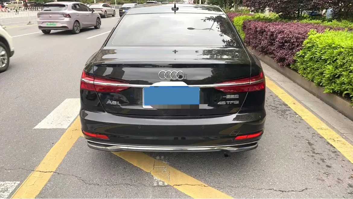 2024 Audi A6L 2.0T 245HP L4 7DCT,autocango,china used car exporter,china ev exporter,chinese used car exporter,chinese used ev exporter
