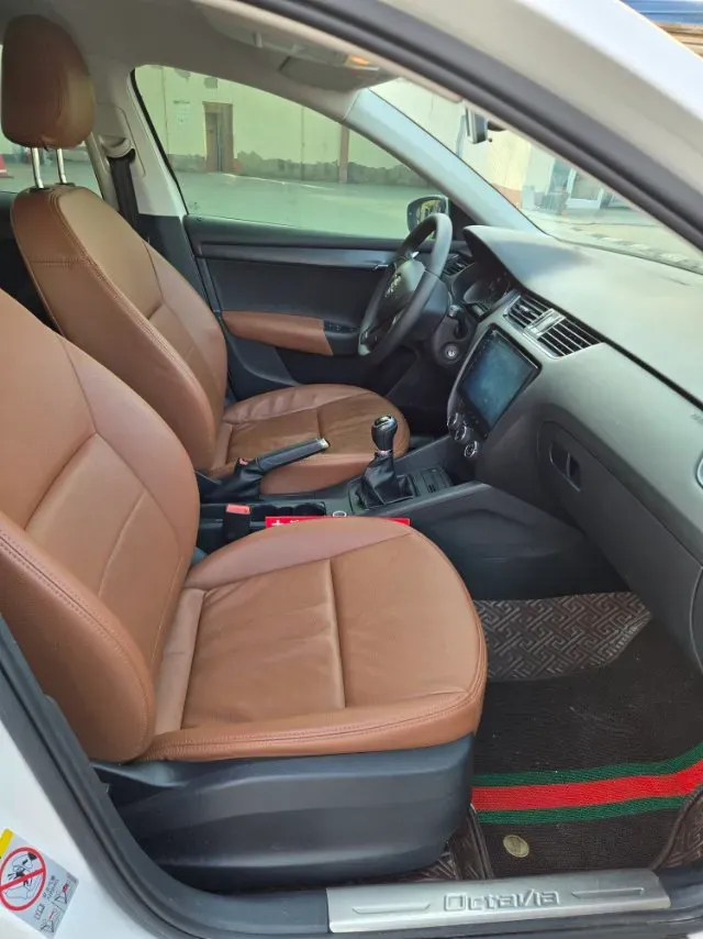 2018 Skoda Octavia 1.6L 110HP L4 5MT,autocango,china used car exporter,china ev exporter,chinese used car exporter,chinese used ev exporter