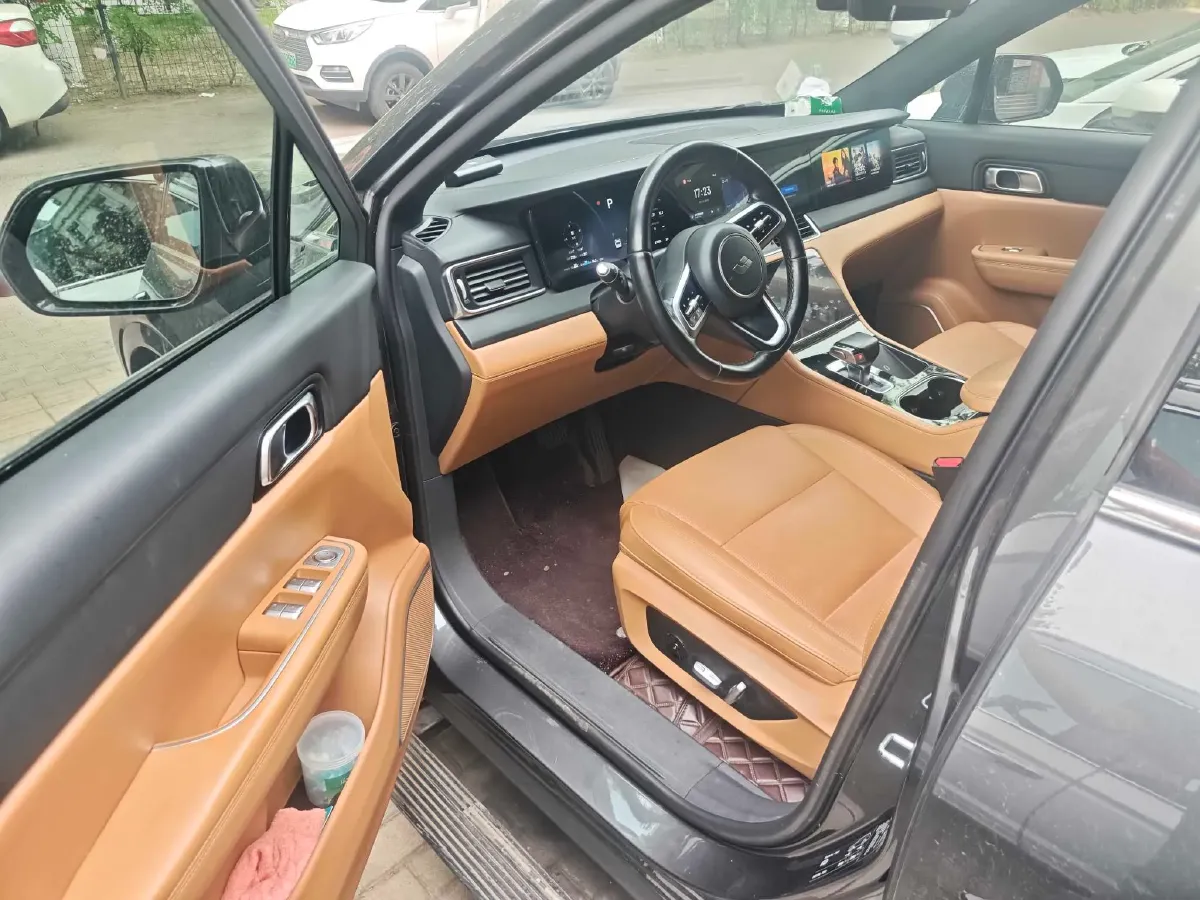 2021 Li ONE Range Extended 131HP REEV 40.5KWH,autocango,china used car exporter,china ev exporter,chinese used car exporter,chinese used ev exporter