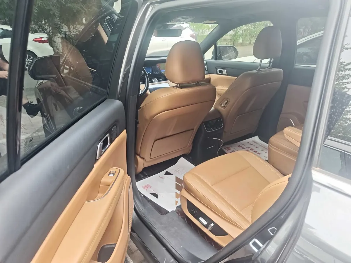 2021 Li ONE Range Extended 131HP REEV 40.5KWH,autocango,china used car exporter,china ev exporter,chinese used car exporter,chinese used ev exporter