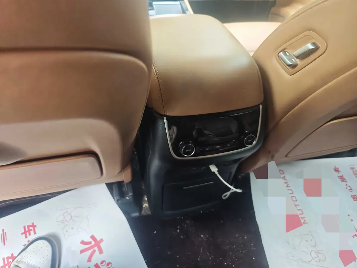 2021 Li ONE Range Extended 131HP REEV 40.5KWH,autocango,china used car exporter,china ev exporter,chinese used car exporter,chinese used ev exporter