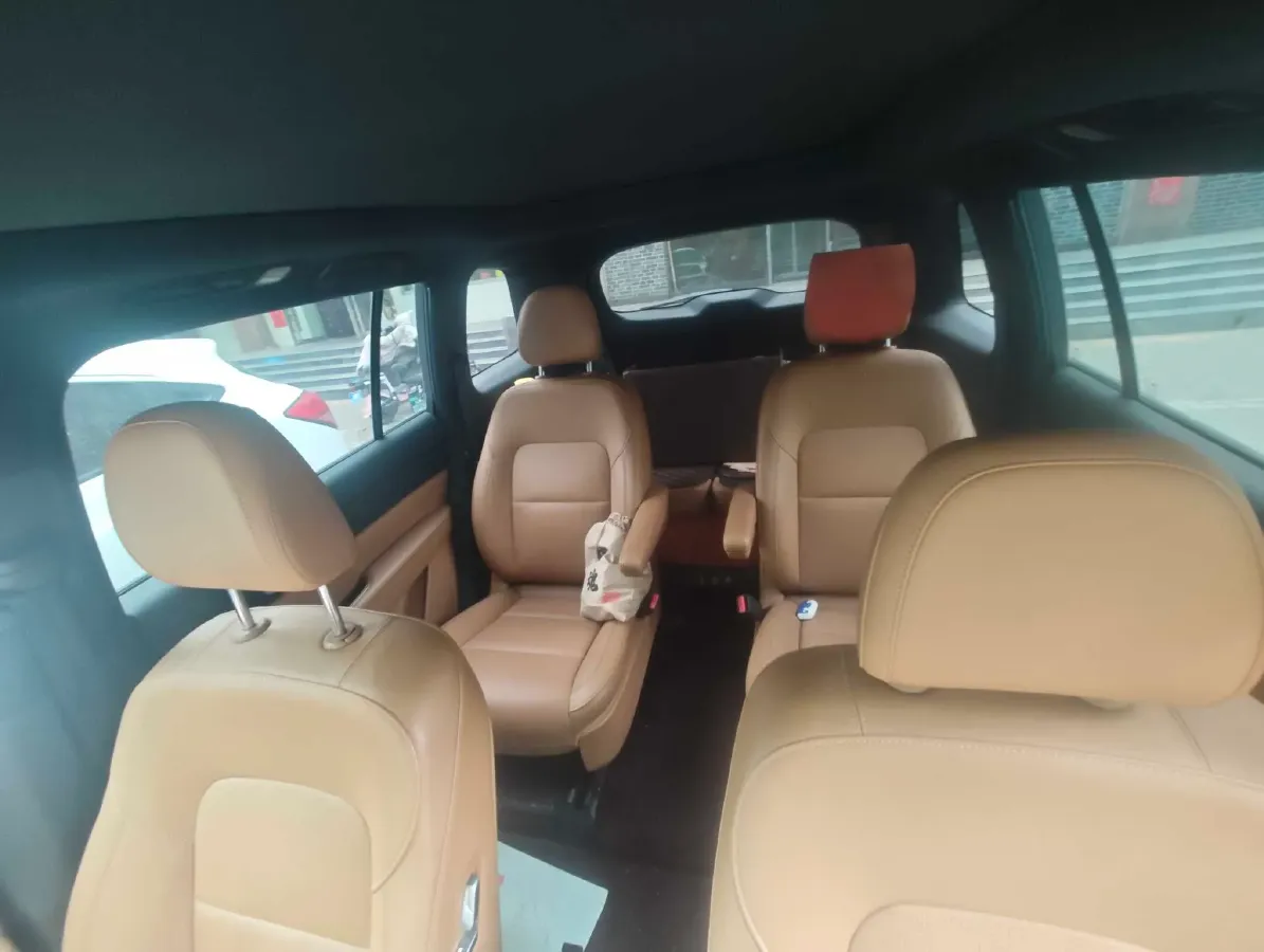 2021 Li ONE Range Extended 131HP REEV 40.5KWH,autocango,china used car exporter,china ev exporter,chinese used car exporter,chinese used ev exporter