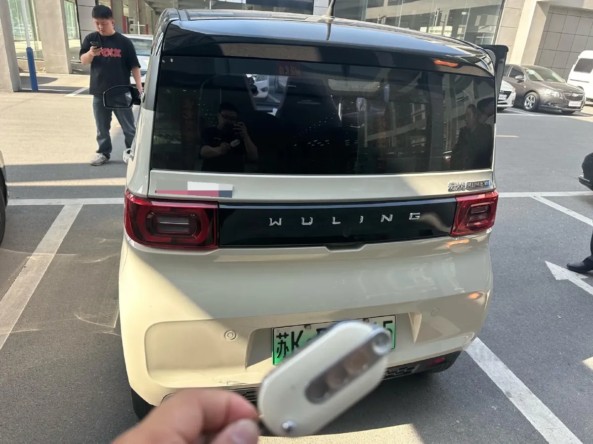 2022 WuLing HongGuang MINI EV BEV 9KWH,autocango,china used car exporter,china ev exporter,chinese used car exporter,chinese used ev exporter