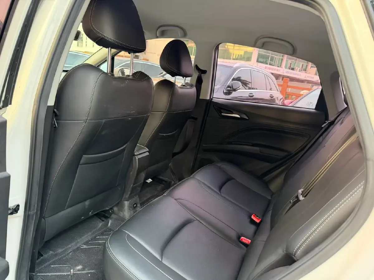 2022 ChangAn Oshan X7 Plus 1.5T 188HP L4 7DCT,autocango,china used car exporter,china ev exporter,chinese used car exporter,chinese used ev exporter