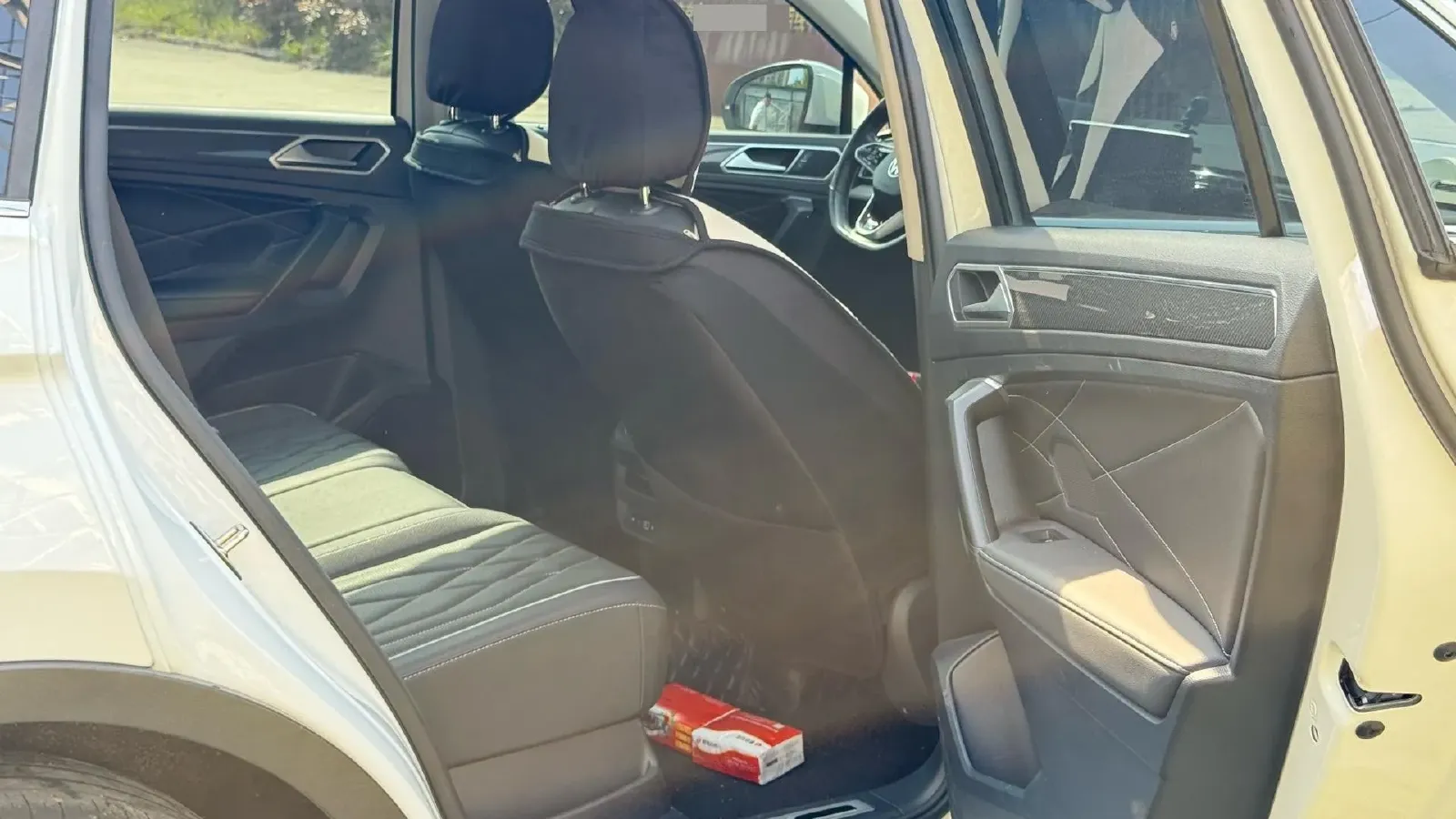 2023 Volkswagen Tiguan L 2.0T 186HP L4 7DCT,autocango,china used car exporter,china ev exporter,chinese used car exporter,chinese used ev exporter