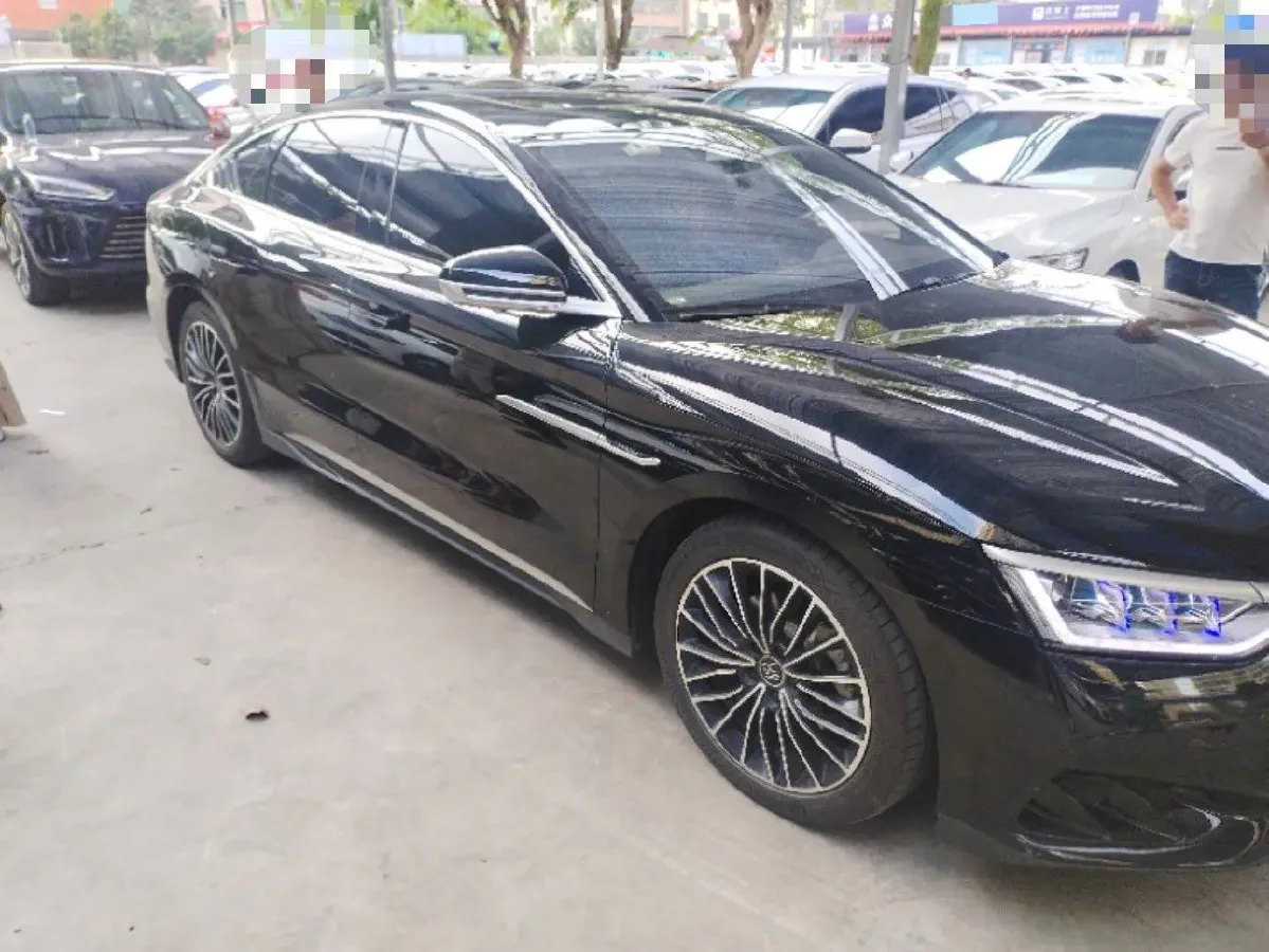 2022 Volkswagen Tiguan L 2.0T 186HP L4 7DCT,autocango,china used car exporter,china ev exporter,chinese used car exporter,chinese used ev exporter