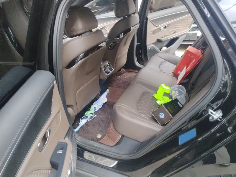 2022 Volkswagen Tiguan L 2.0T 186HP L4 7DCT,autocango,china used car exporter,china ev exporter,chinese used car exporter,chinese used ev exporter