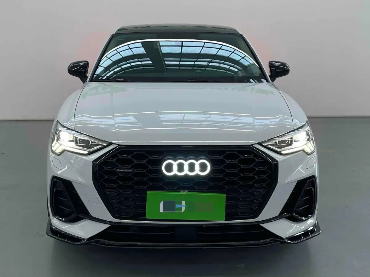 2022 Audi Q3 Sportback 2.0T 220HP L4 7DCT,autocango,china used car exporter,china ev exporter,chinese used car exporter,chinese used ev exporter