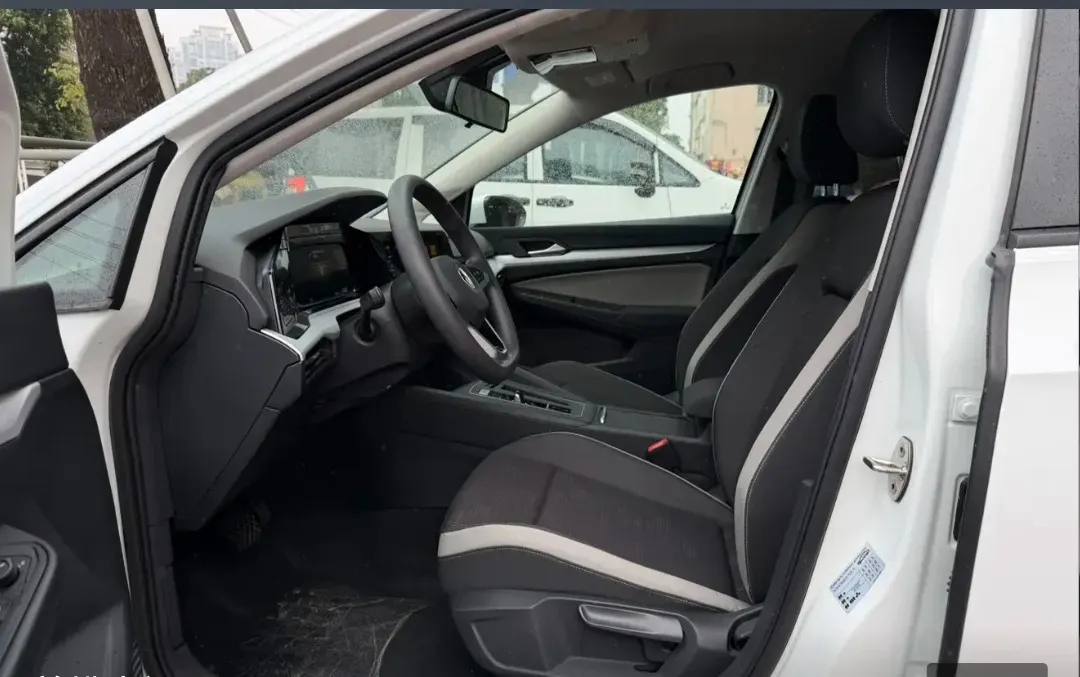 2021 Volkswagen Golf 1.2T 116HP L4 7DCT,autocango,china used car exporter,china ev exporter,chinese used car exporter,chinese used ev exporter