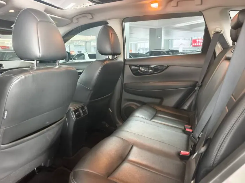 2021 Nissan X-Trail 2.0L 151HP L4 CVT,autocango,china used car exporter,china ev exporter,chinese used car exporter,chinese used ev exporter
