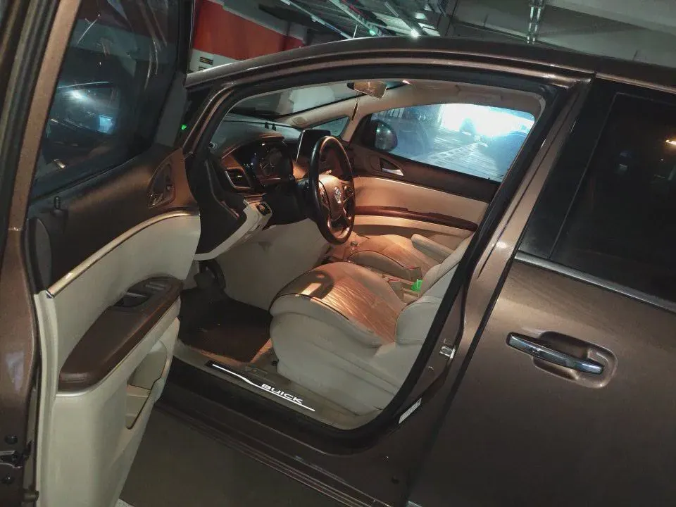 2022 Buick GL8 2.0T 237HP L4 9AT,autocango,china used car exporter,china ev exporter,chinese used car exporter,chinese used ev exporter