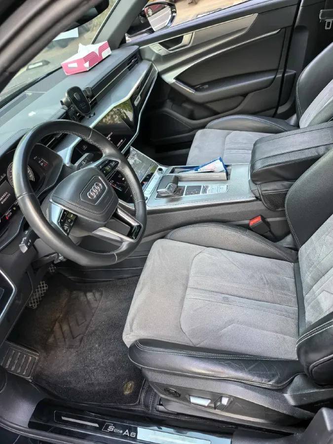 2023 Audi A6L 2.0T 190HP L4 7DCT,autocango,china used car exporter,china ev exporter,chinese used car exporter,chinese used ev exporter