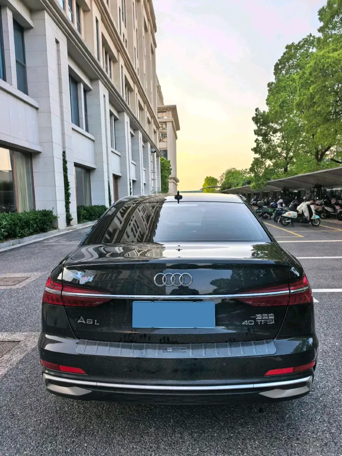 2023 Audi A6L 2.0T 190HP L4 7DCT,autocango,china used car exporter,china ev exporter,chinese used car exporter,chinese used ev exporter