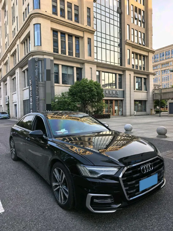 2023 Audi A6L 2.0T 190HP L4 7DCT,autocango,china used car exporter,china ev exporter,chinese used car exporter,chinese used ev exporter