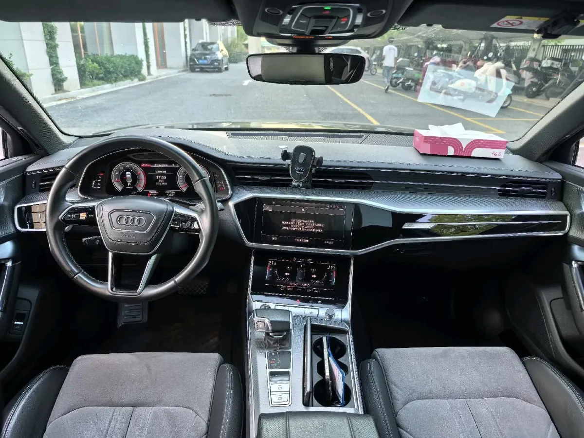 2023 Audi A6L 2.0T 190HP L4 7DCT,autocango,china used car exporter,china ev exporter,chinese used car exporter,chinese used ev exporter
