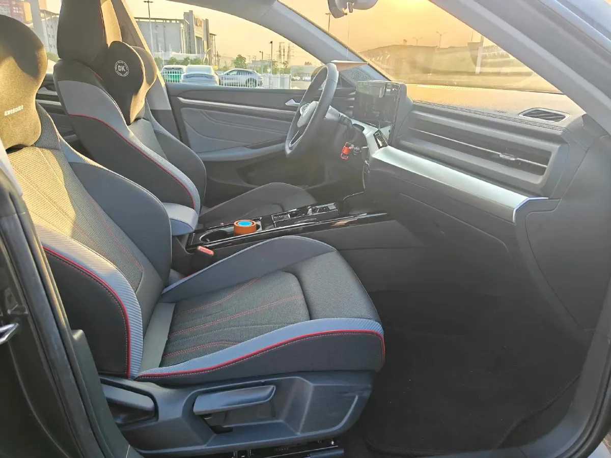 2024 Volkswagen Lamando 1.4T 150HP L4 7DCT,autocango,china used car exporter,china ev exporter,chinese used car exporter,chinese used ev exporter