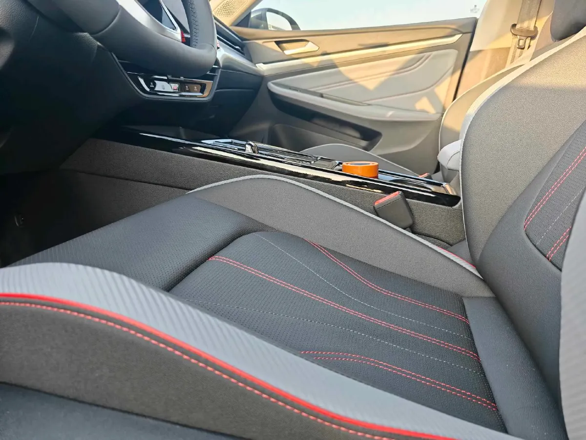 2024 Volkswagen Lamando 1.4T 150HP L4 7DCT,autocango,china used car exporter,china ev exporter,chinese used car exporter,chinese used ev exporter