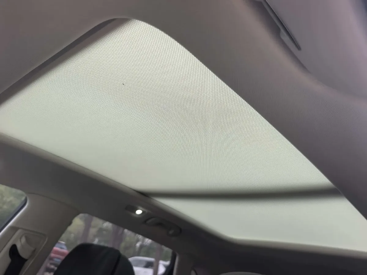 2023 HongQi HS5 2.0T 252HP L4 8AT,autocango,china used car exporter,china ev exporter,chinese used car exporter,chinese used ev exporter