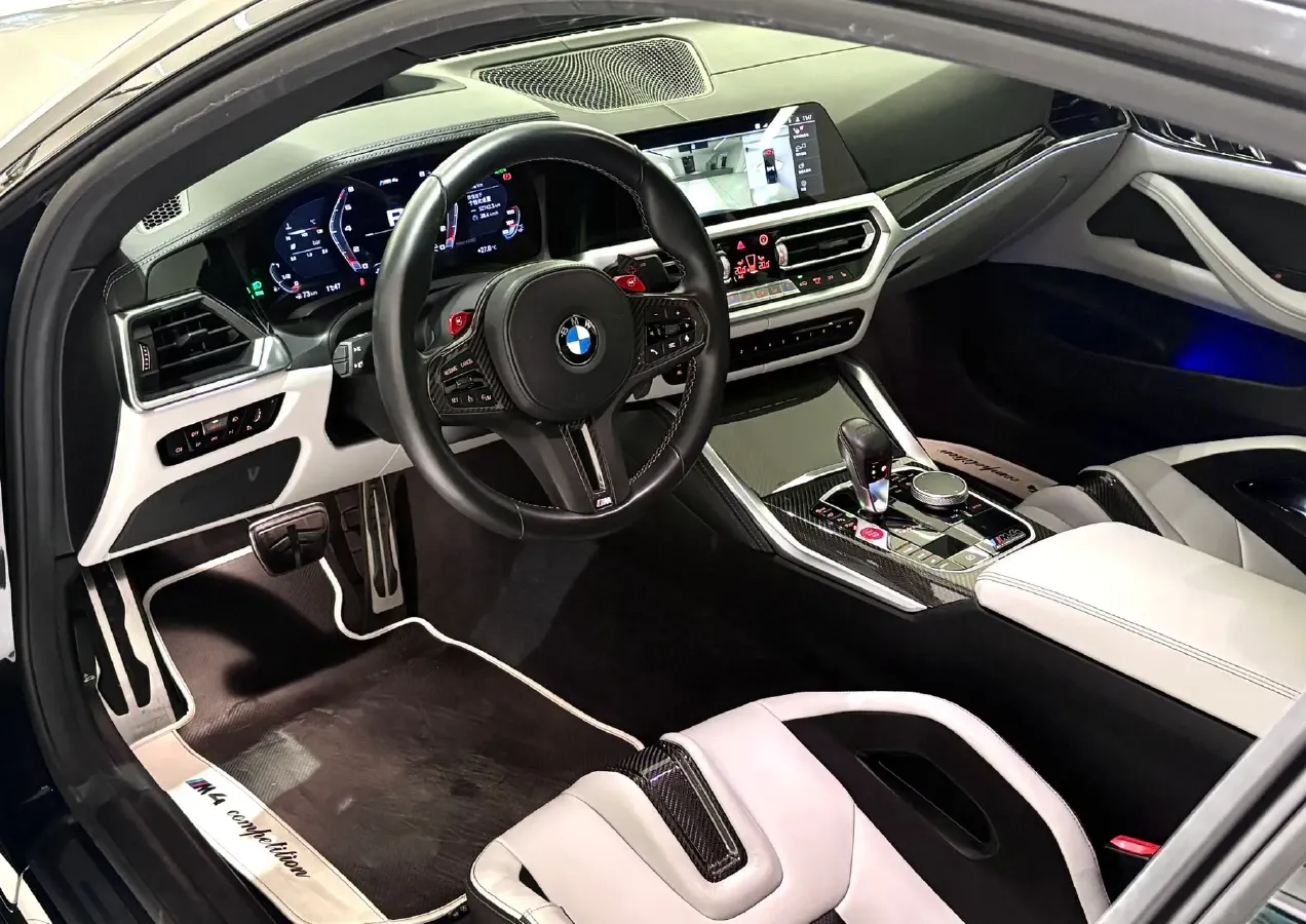2021 BMW M4 3.0T 510HP L6 8AT,autocango,china used car exporter,china ev exporter,chinese used car exporter,chinese used ev exporter