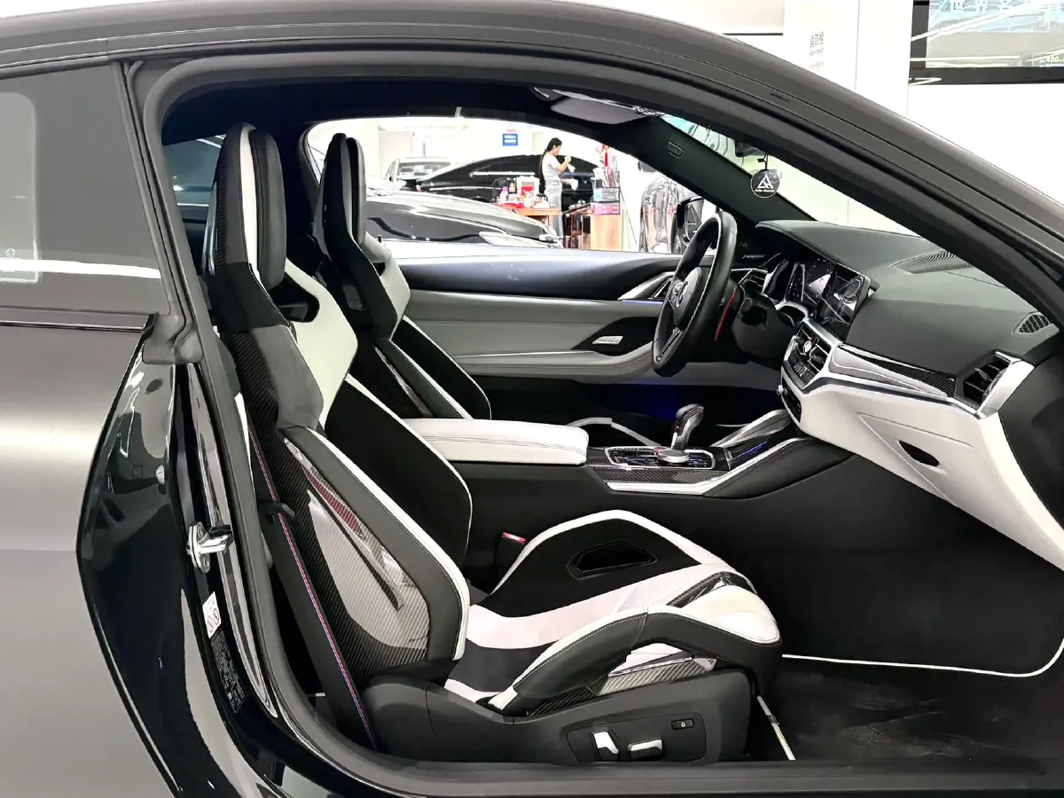 2021 BMW M4 3.0T 510HP L6 8AT,autocango,china used car exporter,china ev exporter,chinese used car exporter,chinese used ev exporter