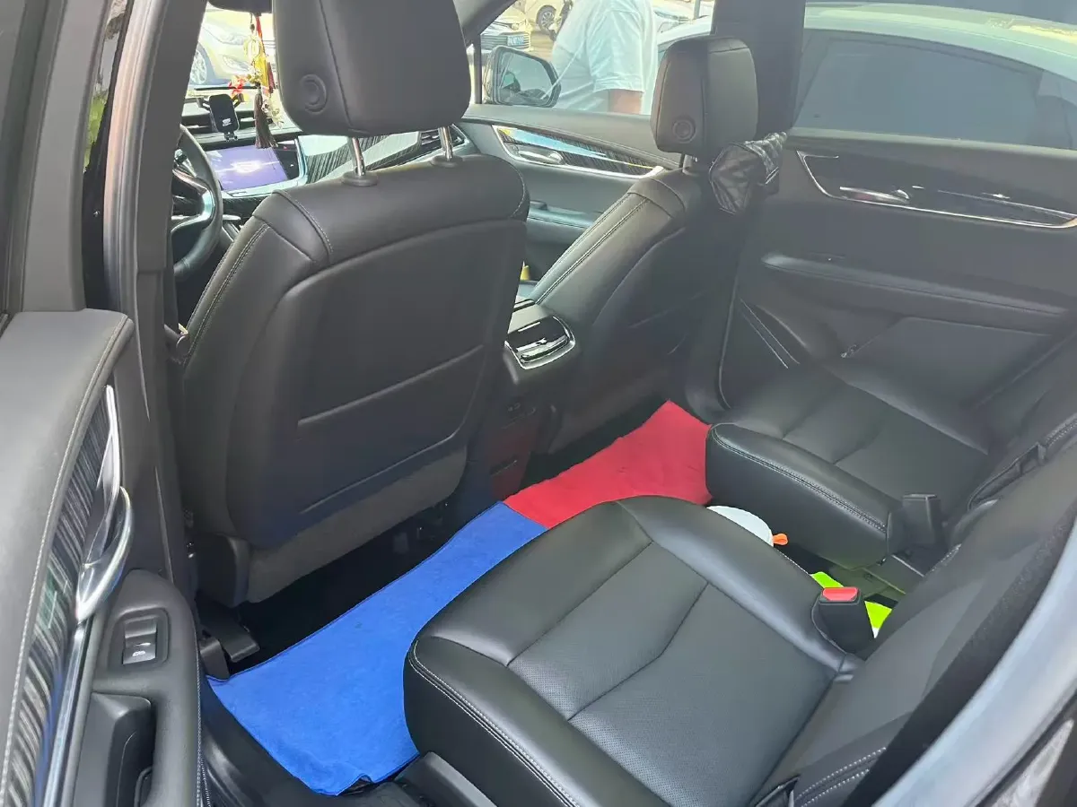 2022 Cadillac XT6 2.0T 237HP L4 9AT,autocango,china used car exporter,china ev exporter,chinese used car exporter,chinese used ev exporter