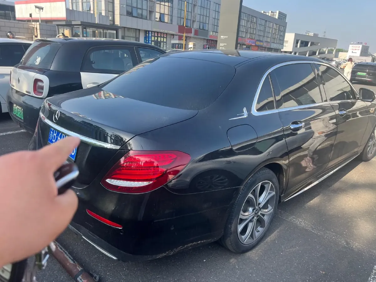 2020 Mercedes-Benz E Class 2.0T 258HP L4 9AT,autocango,china used car exporter,china ev exporter,chinese used car exporter,chinese used ev exporter