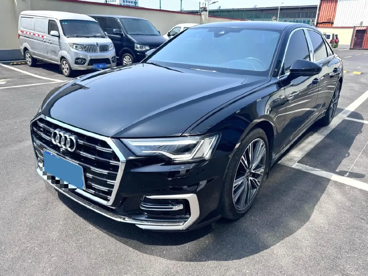 2024 Audi A6L 2.0T 245HP L4 7DCT,autocango,china used car exporter,china ev exporter,chinese used car exporter,chinese used ev exporter