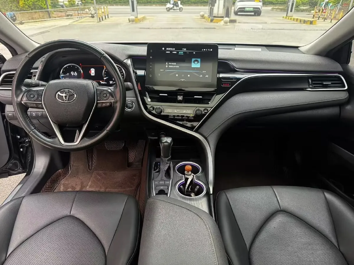 2021 Toyota Camry 2.5L 209HP L4 8AT,autocango,china used car exporter,china ev exporter,chinese used car exporter,chinese used ev exporter