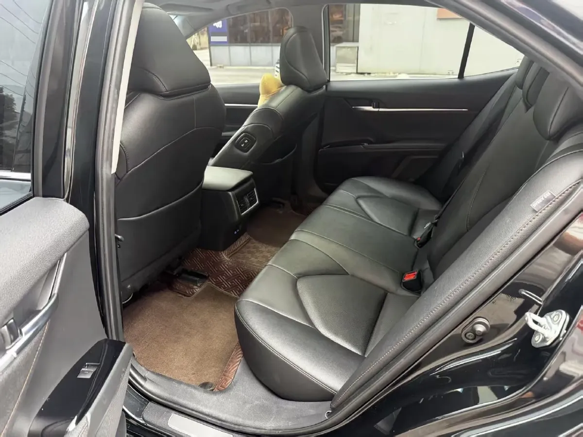 2021 Toyota Camry 2.5L 209HP L4 8AT,autocango,china used car exporter,china ev exporter,chinese used car exporter,chinese used ev exporter