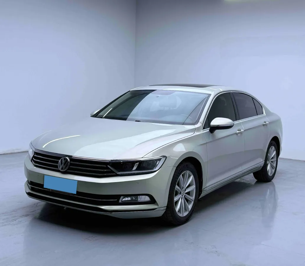 2018 Volkswagen Magotan 1.8T 180HP L4 7DCT,autocango,china used car exporter,china ev exporter,chinese used car exporter,chinese used ev exporter