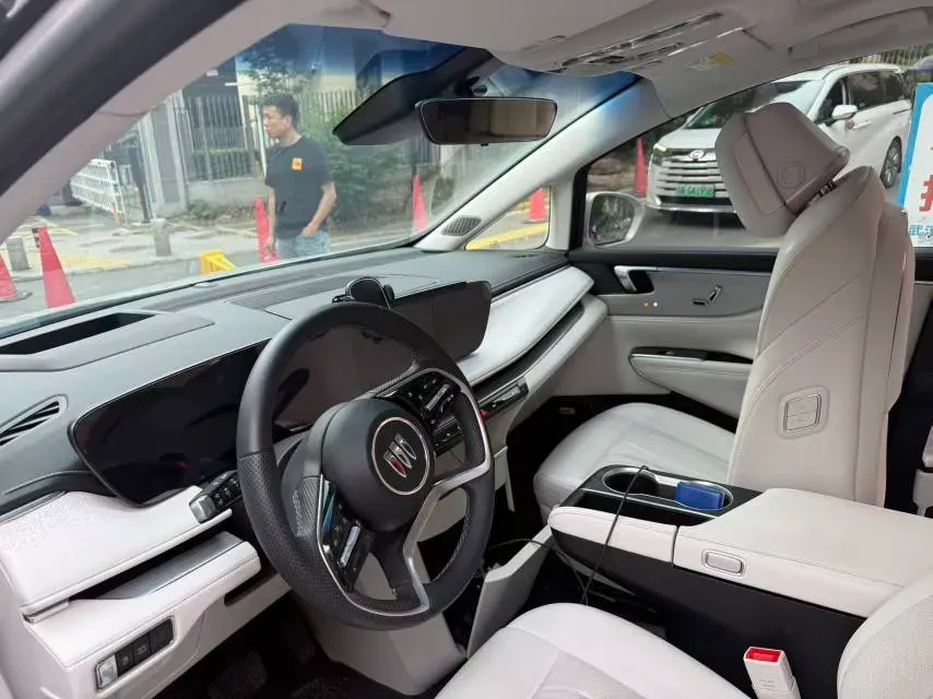 2025 Buick GL8 2.0T 237HP L4 9AT,autocango,china used car exporter,china ev exporter,chinese used car exporter,chinese used ev exporter