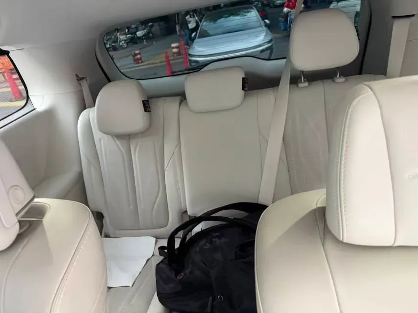 2025 Buick GL8 2.0T 237HP L4 9AT,autocango,china used car exporter,china ev exporter,chinese used car exporter,chinese used ev exporter