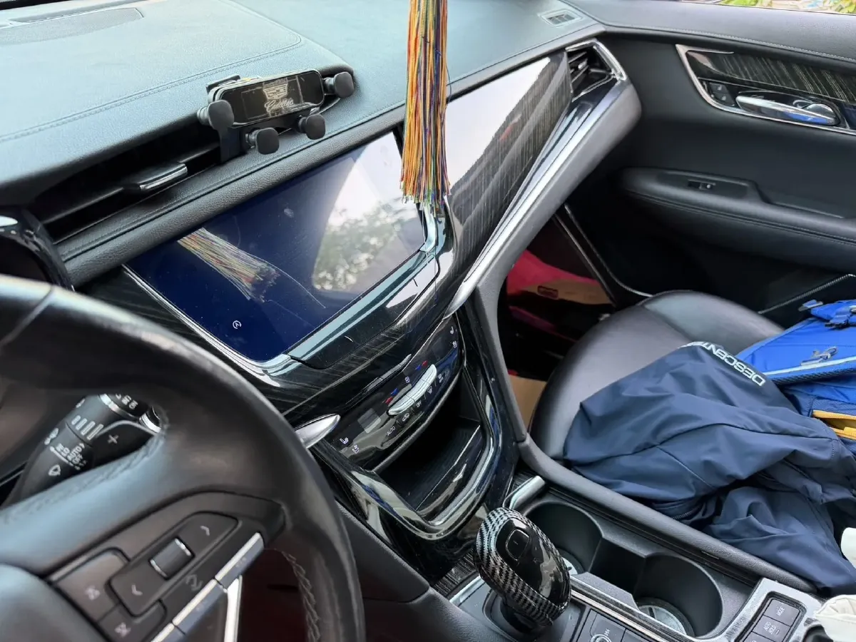 2021 Cadillac XT6 2.0T 237HP L4 9AT,autocango,china used car exporter,china ev exporter,chinese used car exporter,chinese used ev exporter