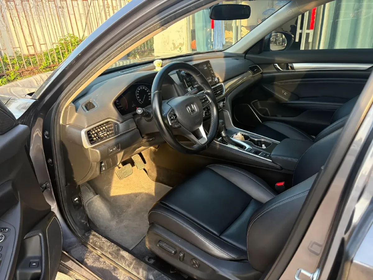 2018 Honda Accord 1.5T 194HP L4 CVT,autocango,china used car exporter,china ev exporter,chinese used car exporter,chinese used ev exporter