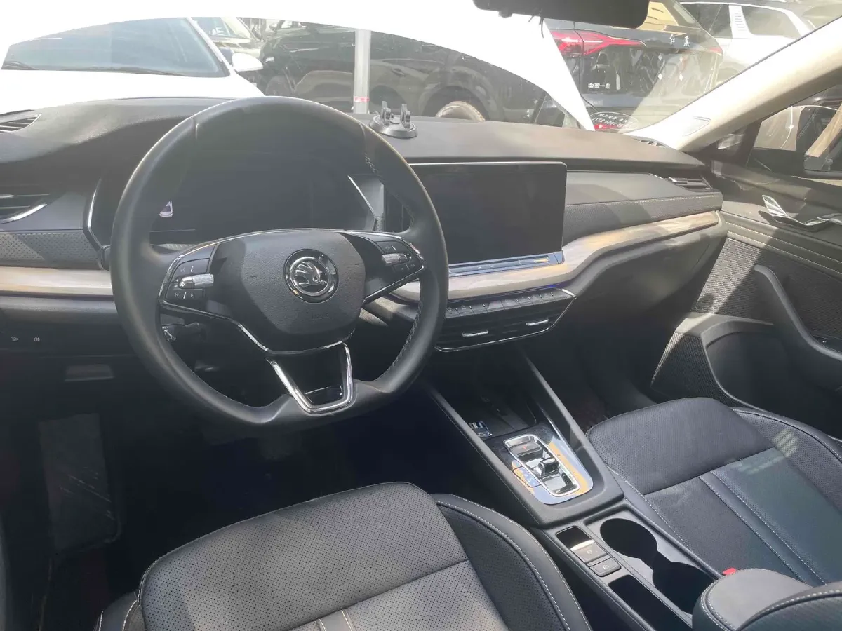 2022 Skoda Octavia 1.4T 150HP L4 7DCT,autocango,china used car exporter,china ev exporter,chinese used car exporter,chinese used ev exporter