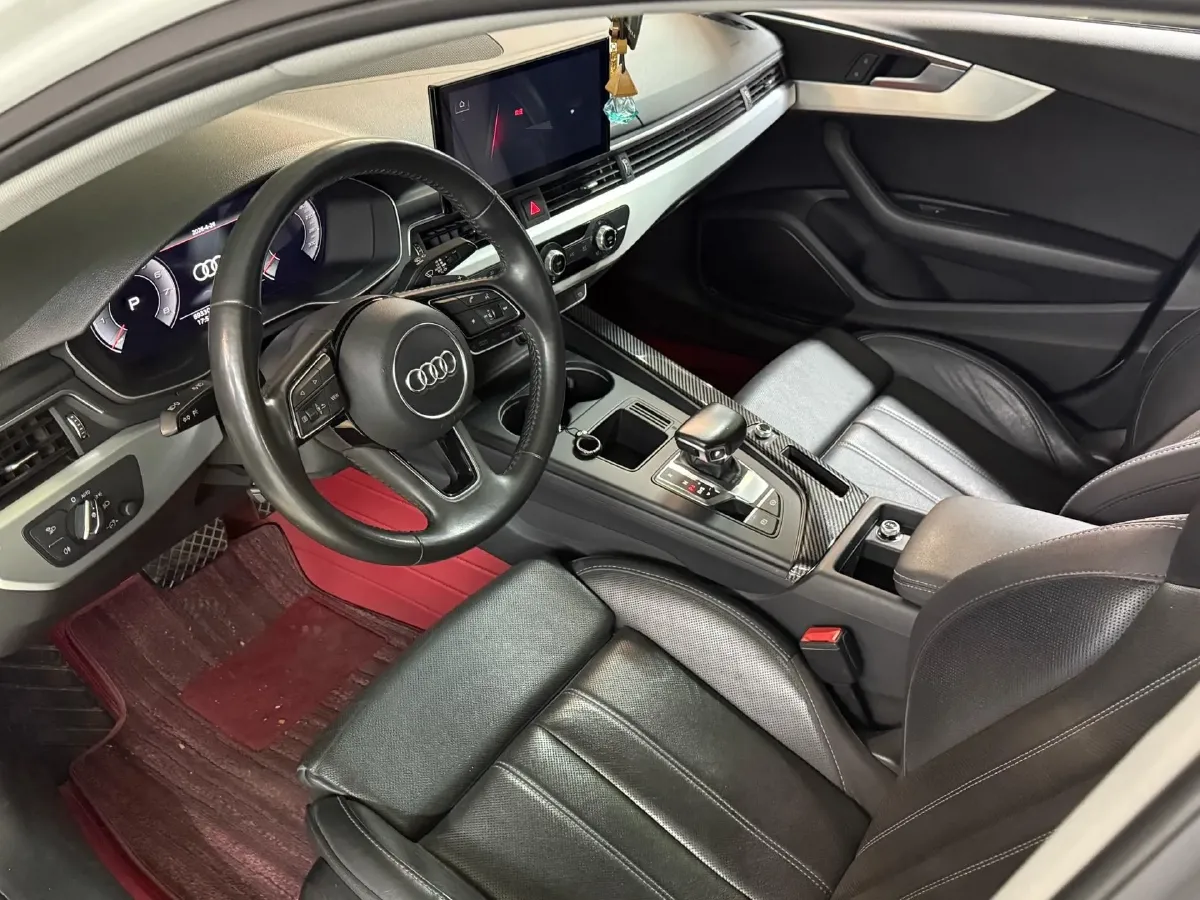 2020 Audi A4L 2.0T 190HP L4 7DCT,autocango,china used car exporter,china ev exporter,chinese used car exporter,chinese used ev exporter